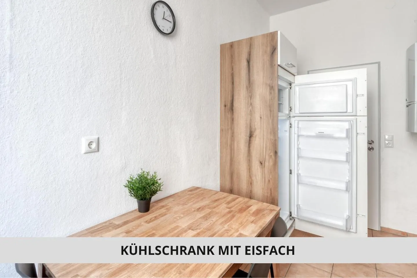 Neu Easy Sleep - Fewo Mit 3 Zimmern Bis 6 Personen, 5 Einzelbetten Oder 2 Doppelbetten Und 1 Schlafcouch, Kueche, Tageslichtbad - Monteure Willkommen Bayreuth 0*,  Germany